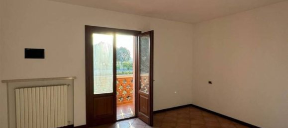 2 bedrooms Apartment in Curtatone, Italy No. 229929 2