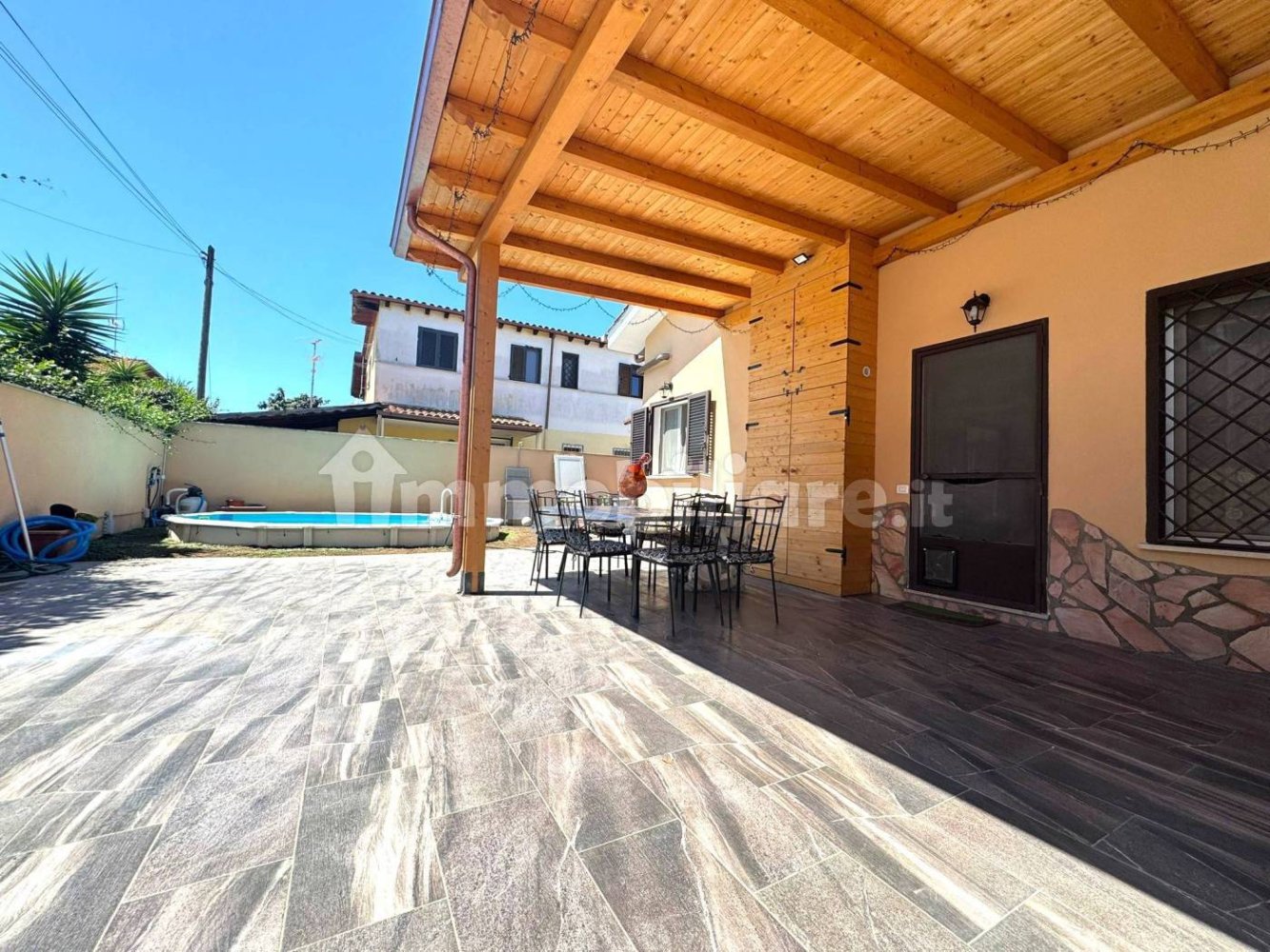 3 Schlafzimmer Villa in Ardea, Italy, Nr. 296297
