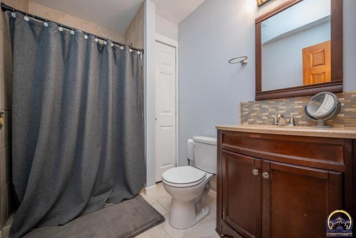 3 bedrooms House in Topeka, USA No. 418493