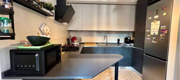 2 bedrooms Apartment in Carpi, Italy No. 341197 3