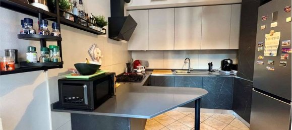 2 bedrooms Apartment in Carpi, Italy No. 341197 4