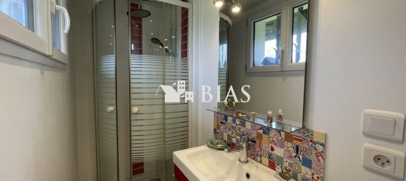 4 bedrooms House in Le Neubourg, France No. 360166 10