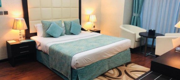 6503m² Building in Dubai, UAE No. 8944 6