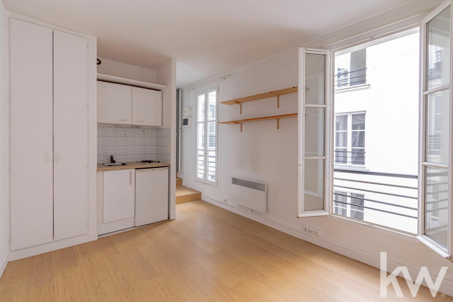 Studio in Paris, France No. 144846