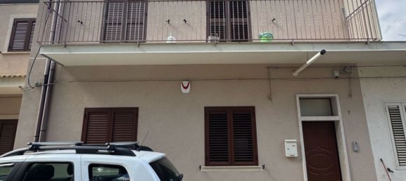 3-Zimmer Haus in Carlentini, Italy, Nr. 251256 3