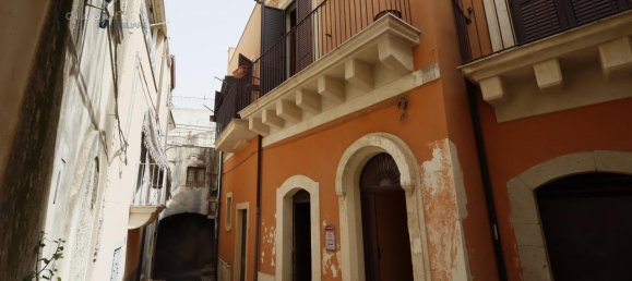 4 rooms House in Palagonia, Italy No. 232377 2