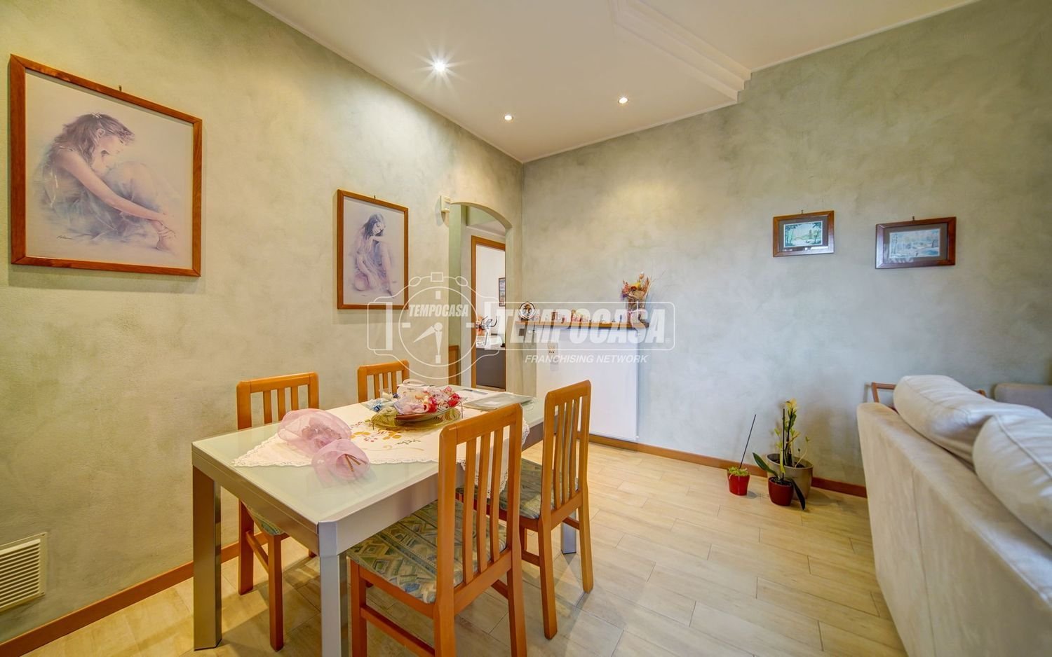 3 bedrooms Apartment in Besnate, Italy No. 395919