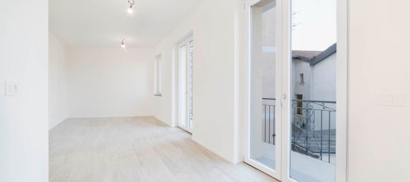 3 rooms Apartment in Gallarate, Italy No. 207543 7