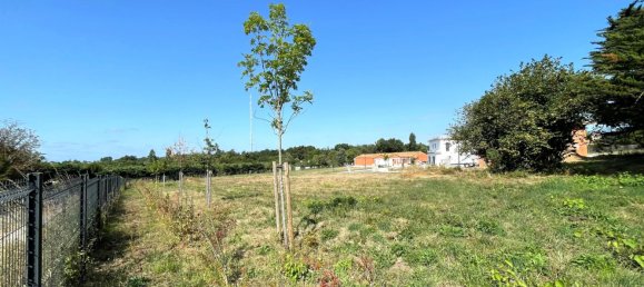 Земельный участок 1077м² в Бульяк, Франция № 82786 2