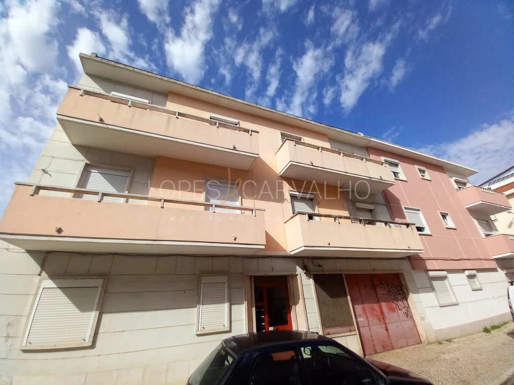 2 bedrooms Apartment in Amadora, Portugal No. 84043