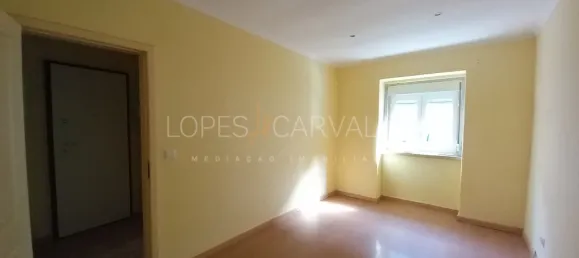 2 bedrooms Apartment in Amadora, Portugal No. 84043 9
