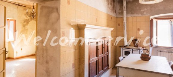 5 rooms Apartment in Todi, Italy No. 134023 10