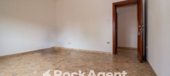 Квартира с 3 спальнями в Сассари, Италия № 290279 14