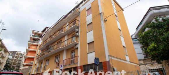 Квартира с 3 спальнями в Сассари, Италия № 290279 2