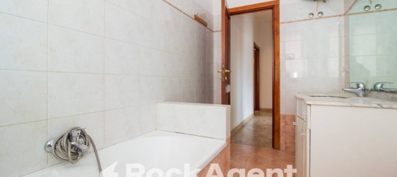 Квартира с 3 спальнями в Сассари, Италия № 290279 20