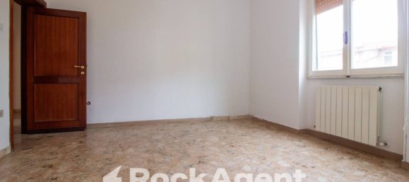 Квартира с 3 спальнями в Сассари, Италия № 290279 13