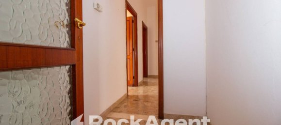 Квартира с 3 спальнями в Сассари, Италия № 290279 17