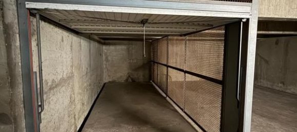 Parkplatz in Paris, France 13m², Nr. 151402 5