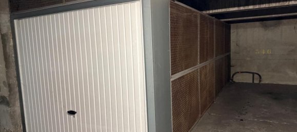 Parkplatz in Paris, France 13m², Nr. 151402 4