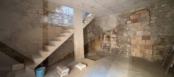 4 rooms Apartment in Andria, Italy No. 9400 3