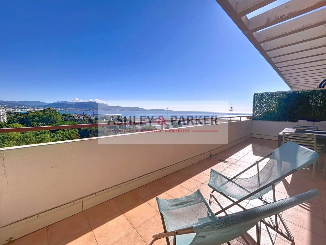 2غرفة شقة في Nice, France رقم 350825