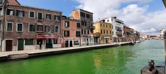 3 bedrooms Apartment in Venice, Italy No. 161496 2