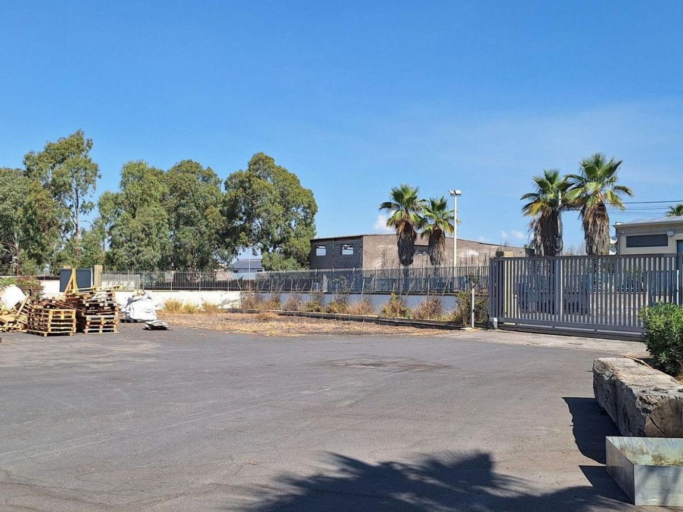 Склад 6700м² в Бельпассо, Италия № 370756