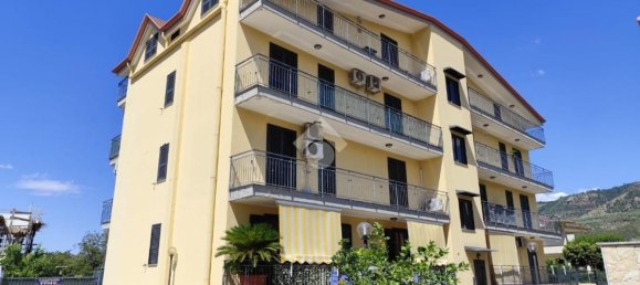 4 غرف نوم شقة في Santa Maria a Vico, Italy رقم 316601 9