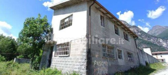 5-Zimmer Gebäude in Novate Mezzola, Italy, Nr. 277045 8