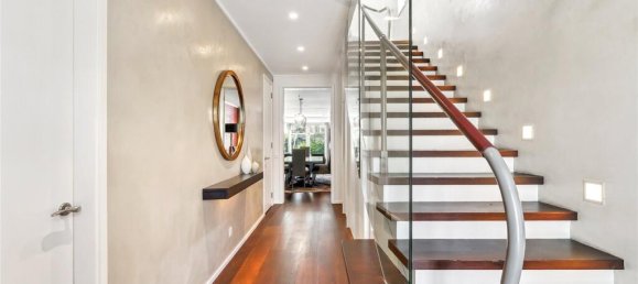 4 bedrooms House in London, United Kingdom No. 5260 37