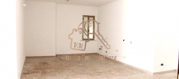 125m² Commercial property in Rome, Italy No. 113076 8