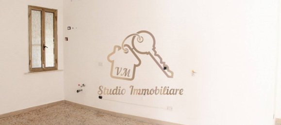 125m² Commercial property in Rome, Italy No. 113076 9