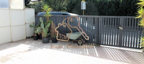 125m² Commercial property in Rome, Italy No. 113076 2