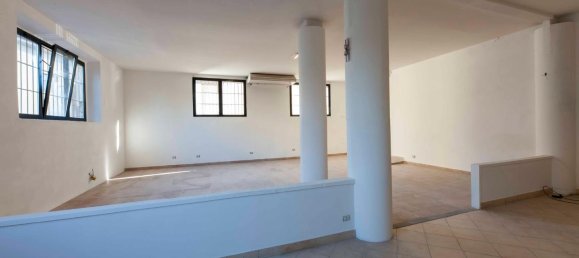 2 rooms Commercial property in Poggibonsi, Italy No. 14251 20