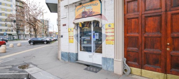 2 rooms Commercial property in Turin, Italy No. 265361 17