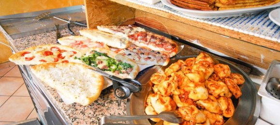 2 rooms Commercial property in Turin, Italy No. 265361 4