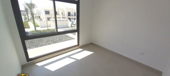 3 bedrooms Townhouse in Town Square, UAE No. 33783 9