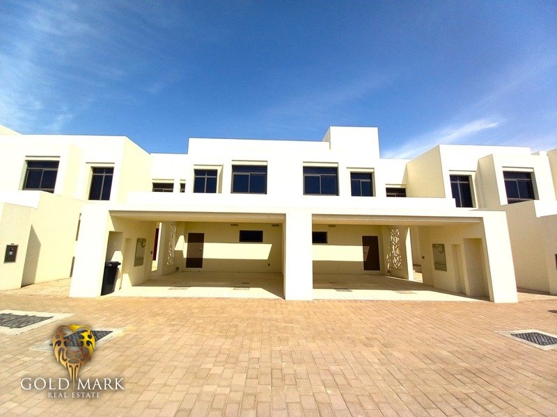 3 bedrooms Townhouse in Town Square, UAE No. 33783