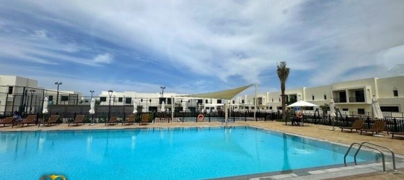 3 bedrooms Townhouse in Town Square, UAE No. 33783 5