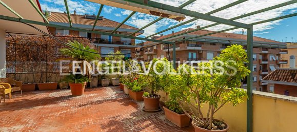 2 bedrooms Penthouse in Rome, Italy No. 273019 16