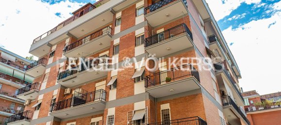 2 bedrooms Penthouse in Rome, Italy No. 273019 21