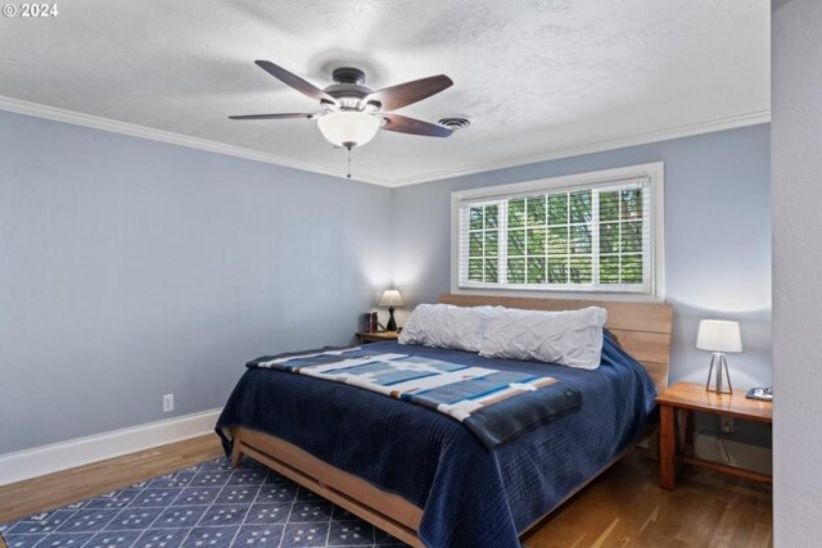 Casa de 4 dormitorios en Eugene, USA No. 376125