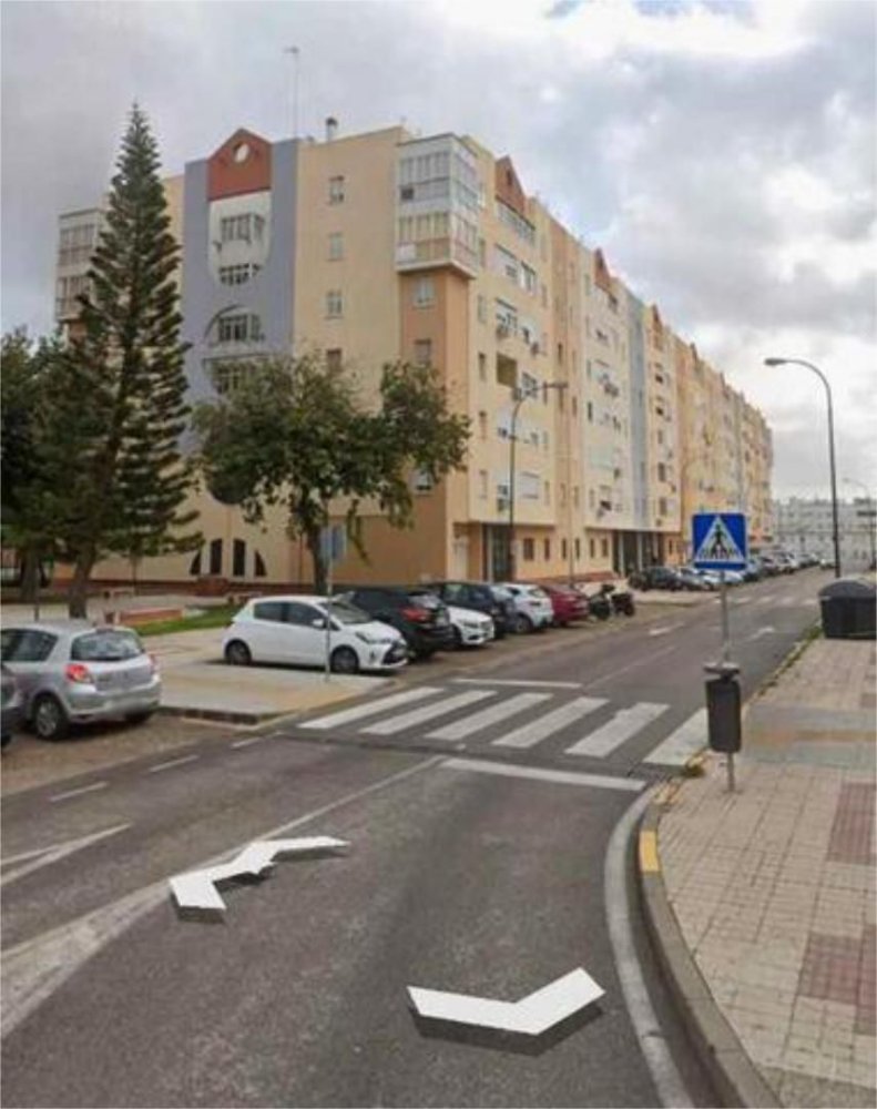 Apartamento de 3 dormitorios en Cádiz, Spain No. 137865