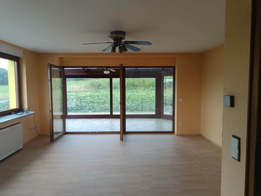 Таунхаус с 10 комнатами в Хайнсберг, Германия № 335697