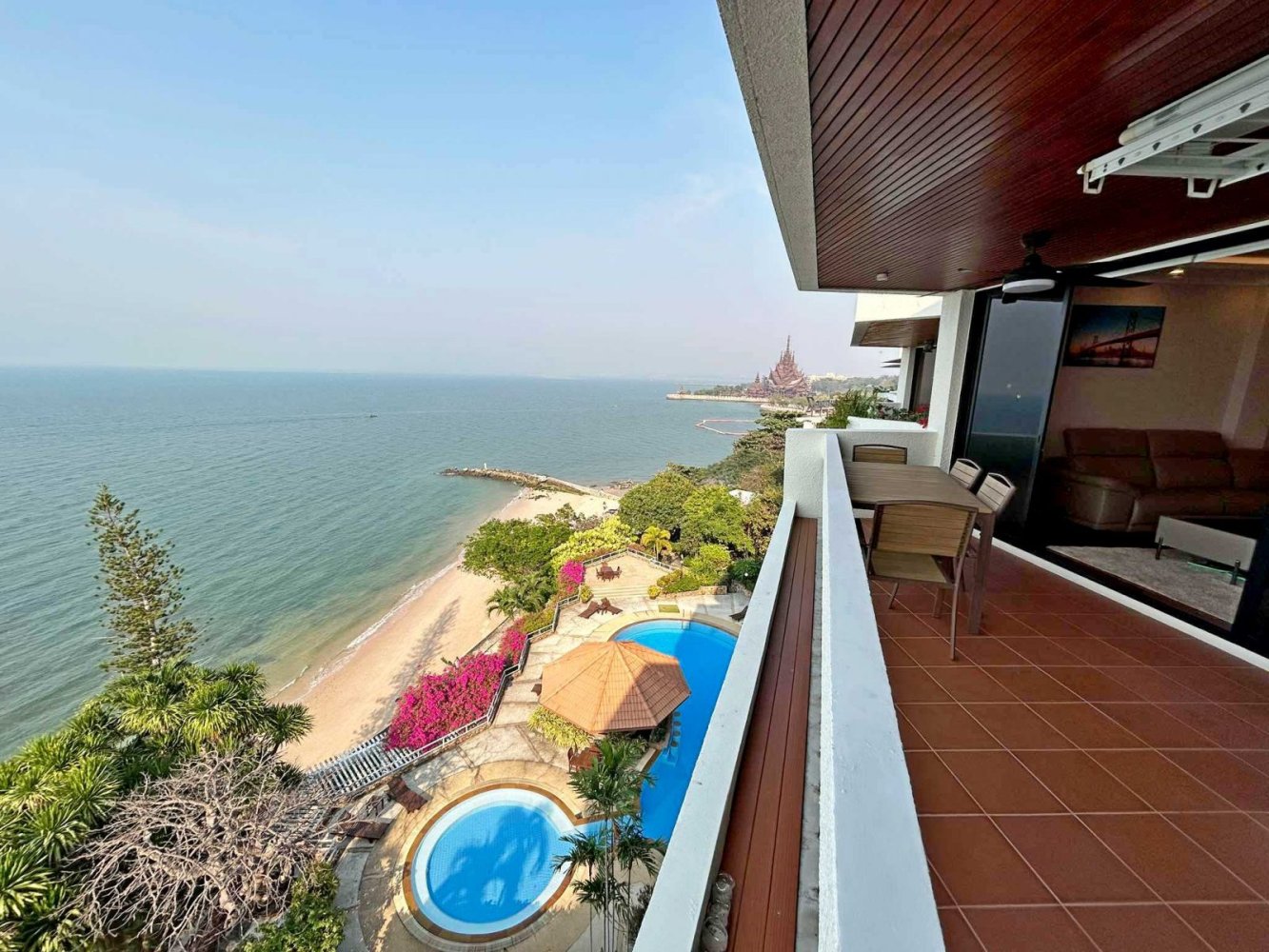 Apartamento com 3 quartos em condomínio em Chon Buri, Thailand N.º 26681