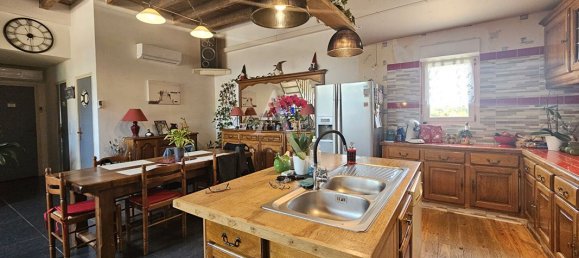 3 bedrooms House in Saint-Georges-sur-Cher, France No. 261071 6