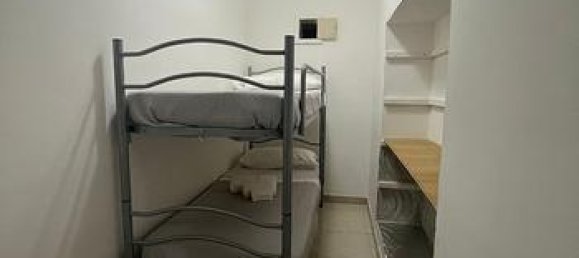 2 rooms Commercial property in Naples, Italy No. 292729 4