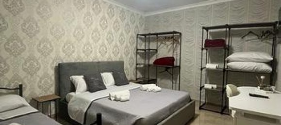 2 rooms Commercial property in Naples, Italy No. 292729 2