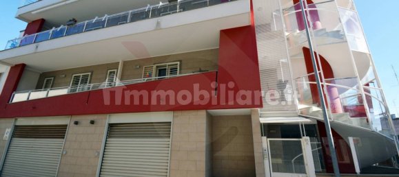 Квартира с 2 спальнями в Битритто, Италия № 262778 36