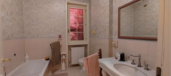 Вилла с 8 комнатами в Гроппарелло, Италия № 116538 9